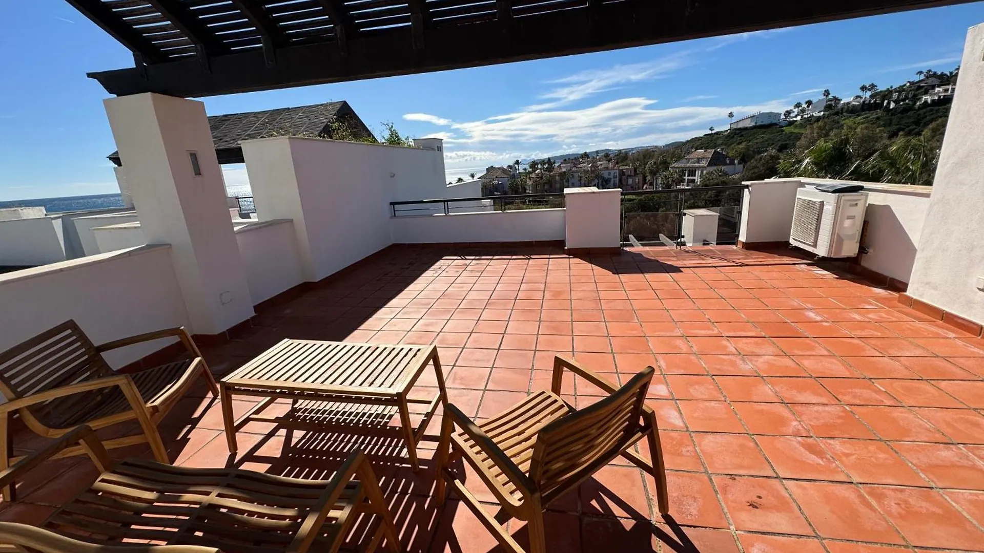 Atico Al Lado Del Mar Con Jacuzzi Apartment Bahia de Casares
