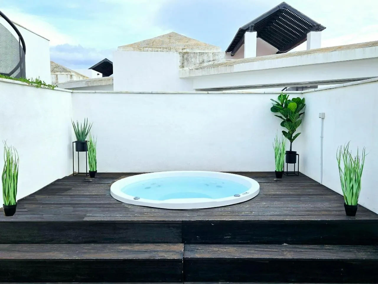 Atico Al Lado Del Mar Con Jacuzzi Apartment Bahia de Casares